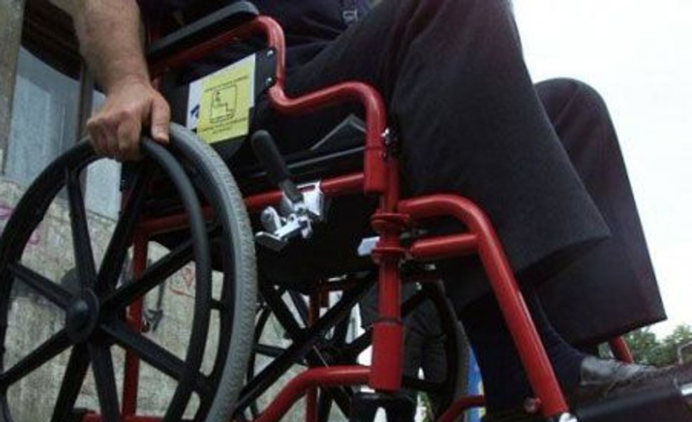 Lasconi susţine mărirea indemnizaţiei pentru persoanele cu dizabilităţi la 25% din salariul minim: „Trebuie să le oferim un sprijin concret”