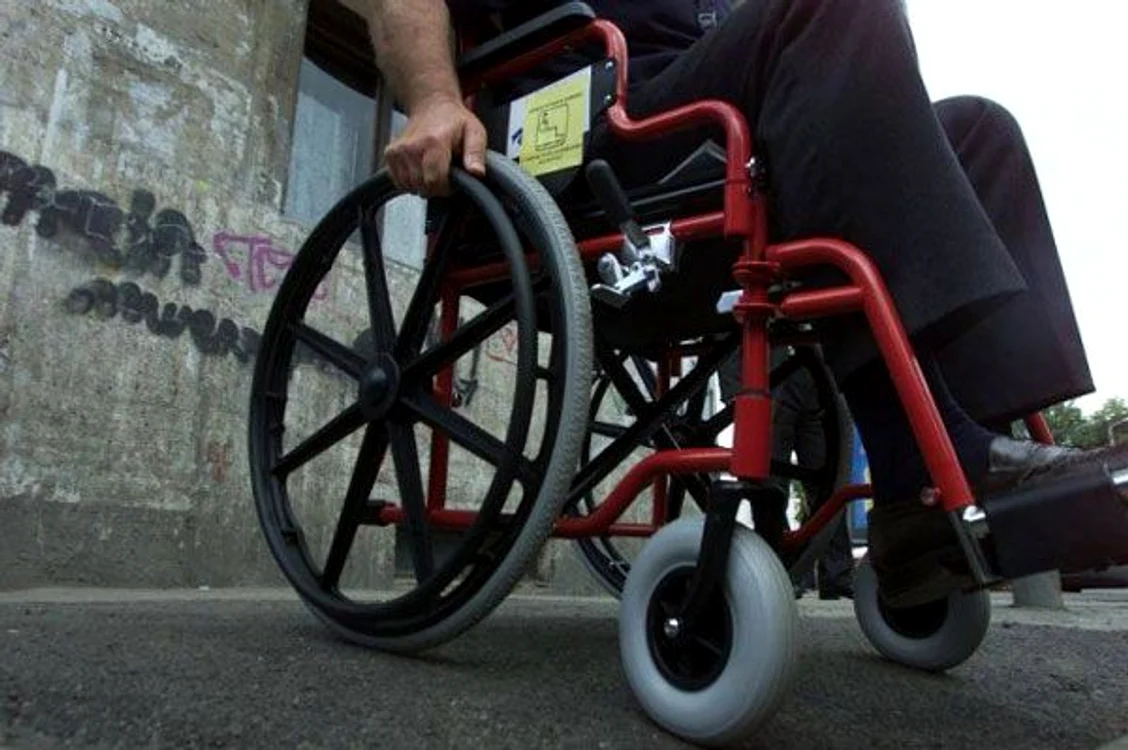 Zeci de persoane din Olt încasează indemnizație de handicap și au și permise FOTO arhivă Adevărul