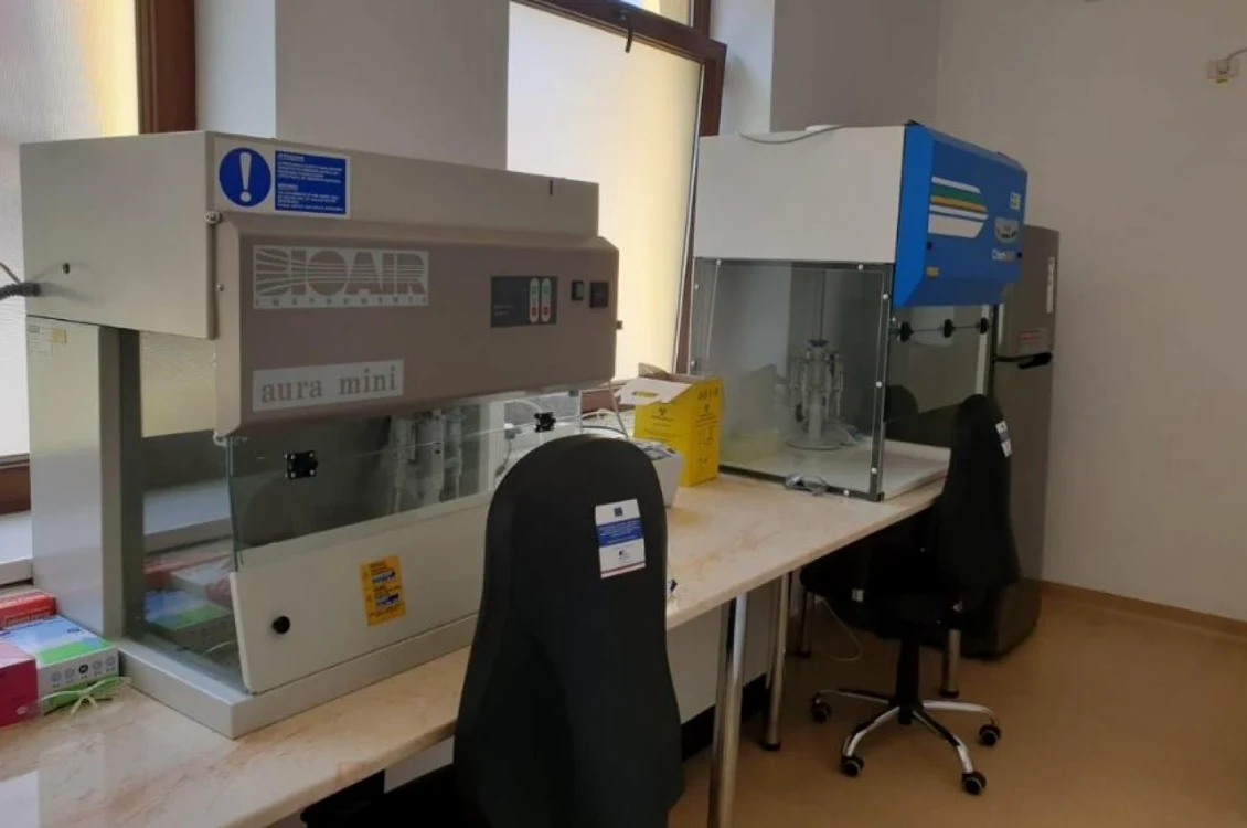 Universitatea de Medicină şi Farmacie din Timişoara a pus la dispoziţie două aparate de testare pentru COVID