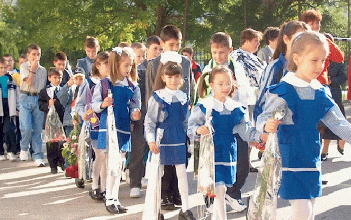 Polițiștii vor răspunde de siguranța elevilor din școli