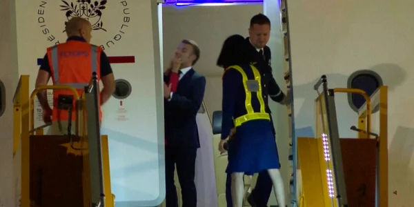 Macron, lovit de soția sa FOTO Profimedi 