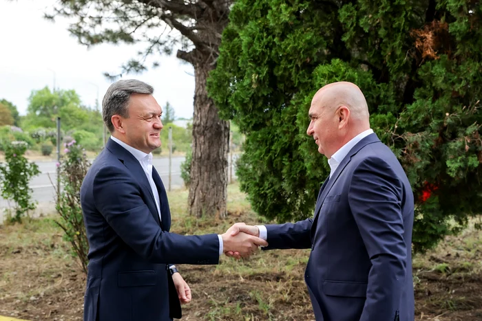  Bolojan și Recean au vizitat punctul de trecere a frontierei Leușeni-Albița. FOTO: Facebook