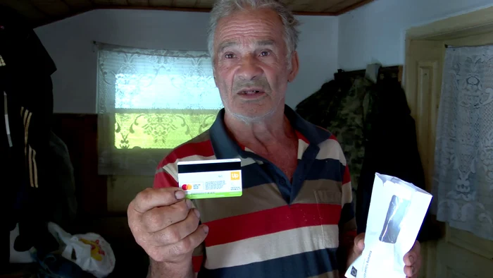 Domnul Stelian a fost la un pas să rămână fără card. FOTO Iulian Bunilă