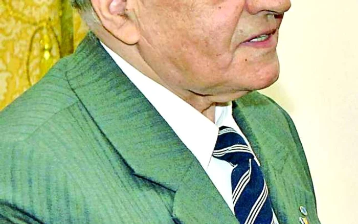 Vasile Paraschiv (1928 - 2011)