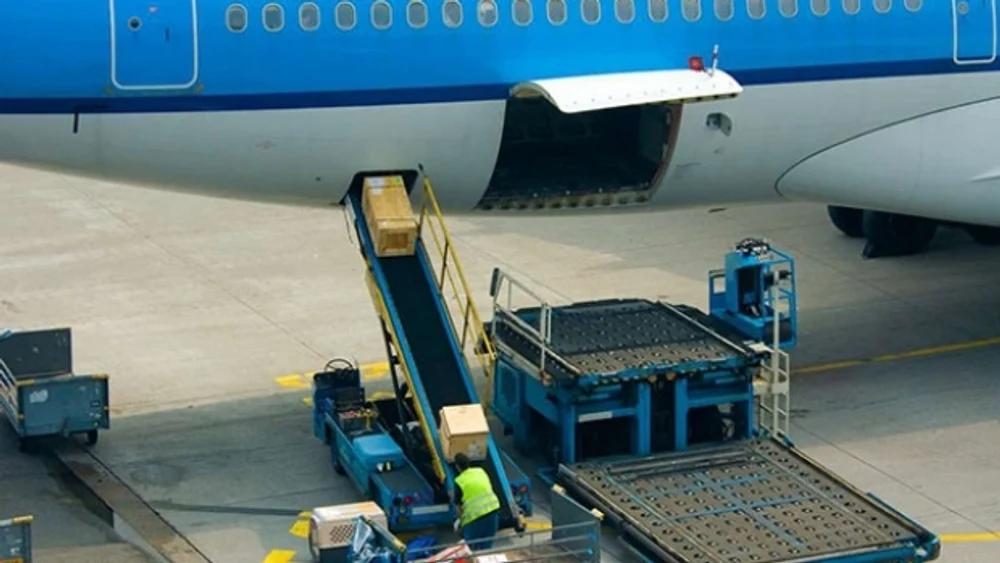 Taxa Temu alungă avioanele cu mărfuri de pe Otopeni la Budapesta