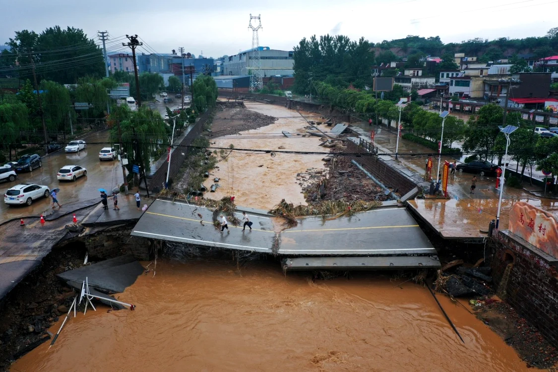 China este afectată de inundaţii devastatoare. FOTO Profimedia