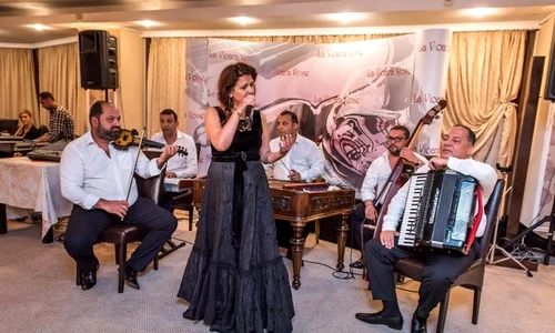 Maria Buză organizează programe artistice pentru clienții restaurantelor jpeg
