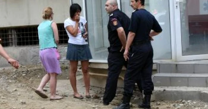 Craiova: Câine îngropat din greşeală de Compania de Apă Oltenia (UPDATE)