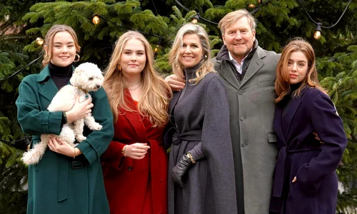 Printesa Ariane, Printesa Catarina Amalia, Regina Maxima, Regele Willem Alexander si Printesa Alexia   Casa Regala olandeza (3) jpg