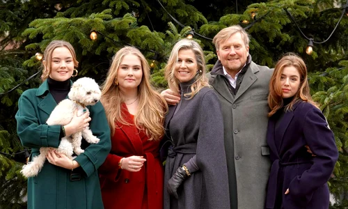 Printesa Ariane, Printesa Catarina Amalia, Regina Maxima, Regele Willem Alexander si Printesa Alexia Casa Regala olandeza (3) jpg