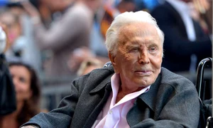 kirk douglas a murit jpeg