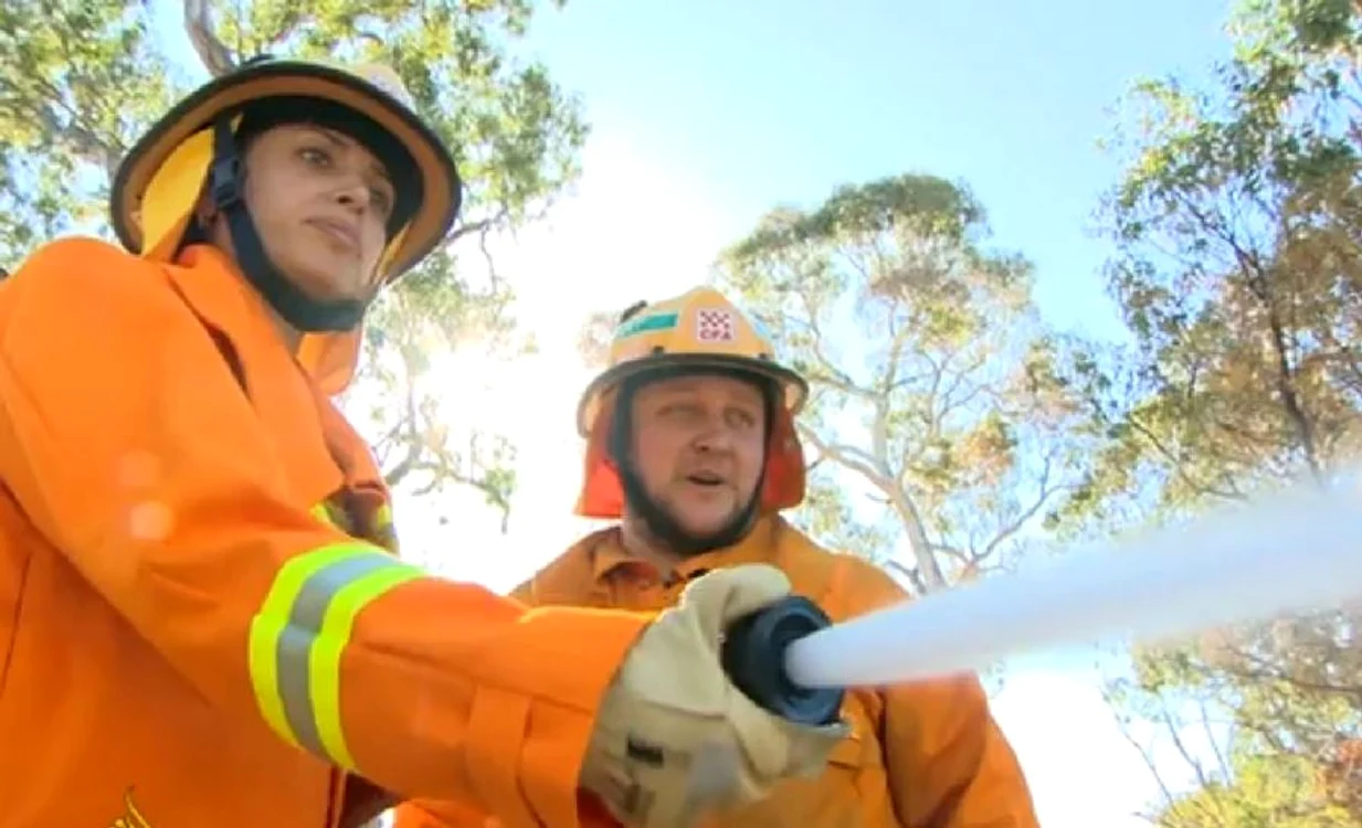 
    Refugiații lucrează ca voluntari la Serviciul de Pompieri Noble Park din Australiafoto: captură video Al Jazeera  