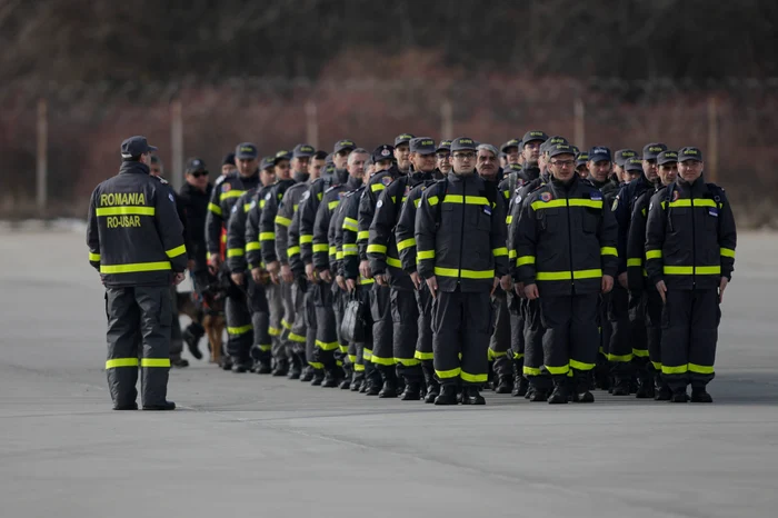 România a traimis 60 de salvatori în Turcia FOTO IGSU