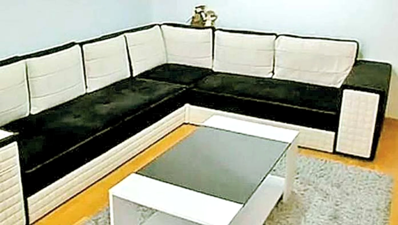 Apartamentul din  Bucureşti al Denisei  a rămas neatins
