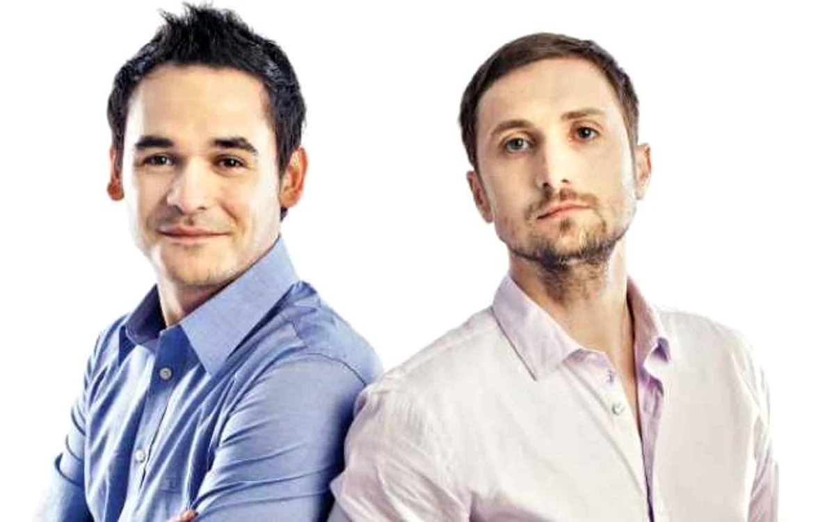 Răzvan şi Dani, gazdele show-ului  şi singura constantă   