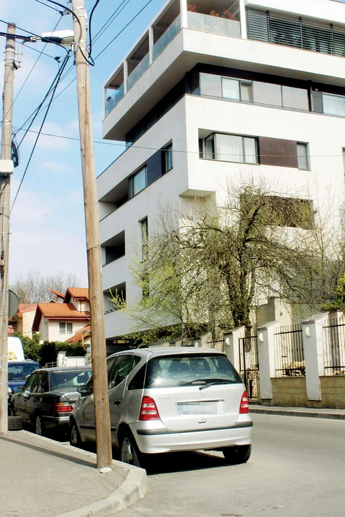 Cristi Boureanu şi Laura Dincă s-au mutat în apartamentul de lux chiar înainte de Sărbătorile de Iarnă