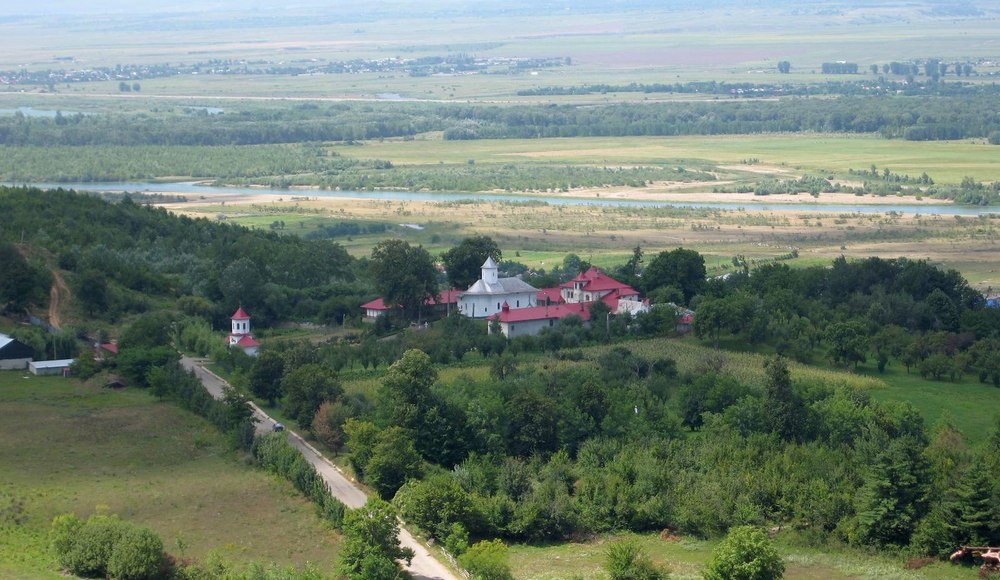 COLȚ DE RAI Comorile neștiute din Ţinutul Buciumenilor lui Ștefan cel Mare FOTO
