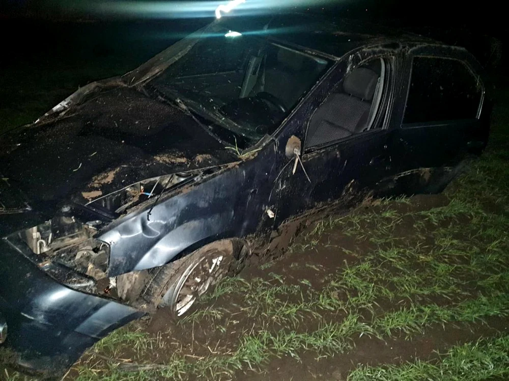 Maşina s-a răsturnat pe câmp FOTO IPJ Ialomiţa