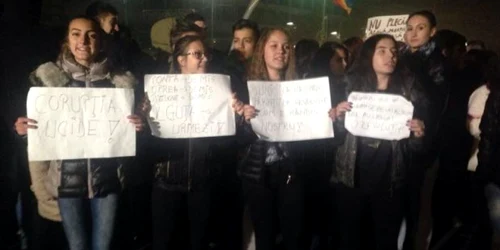 A treiz zi de proteste