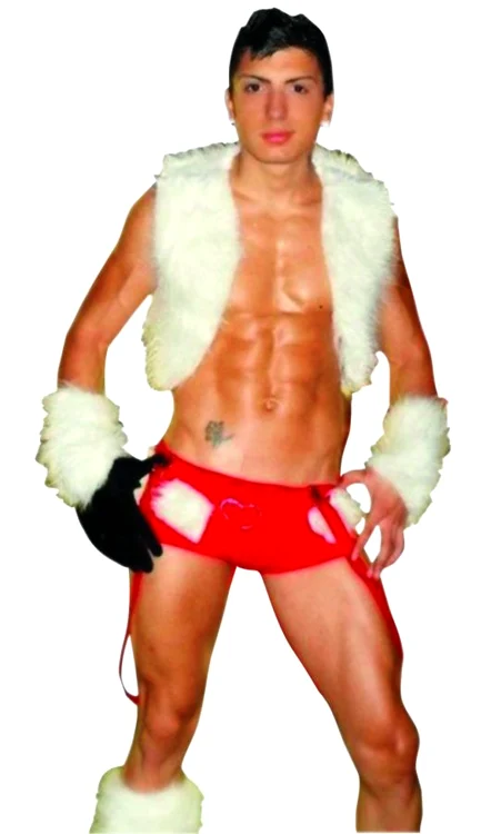 
    Mihai Ciobanu  (Dudu Steel)  a intrat în  industria  porno acum  un an.  A scos un  film cu  Alexandra  Adam, alias  eleva porno  