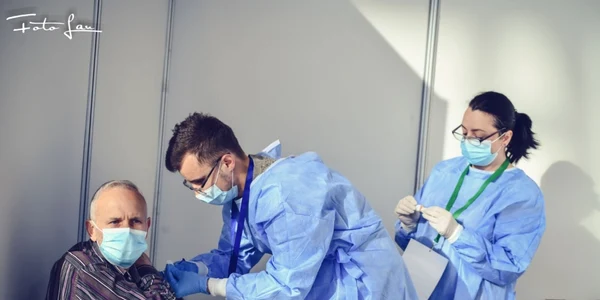 Maratonul vaccinării de la Timişoara FOTO RO Vaccinare