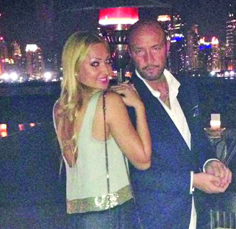 
    Raluca şi Walter  Zenga se comportă  ca doi îndrăgostiţi  