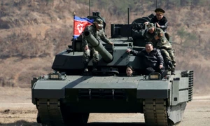 kim jong un fiica tanc KCNA jpg