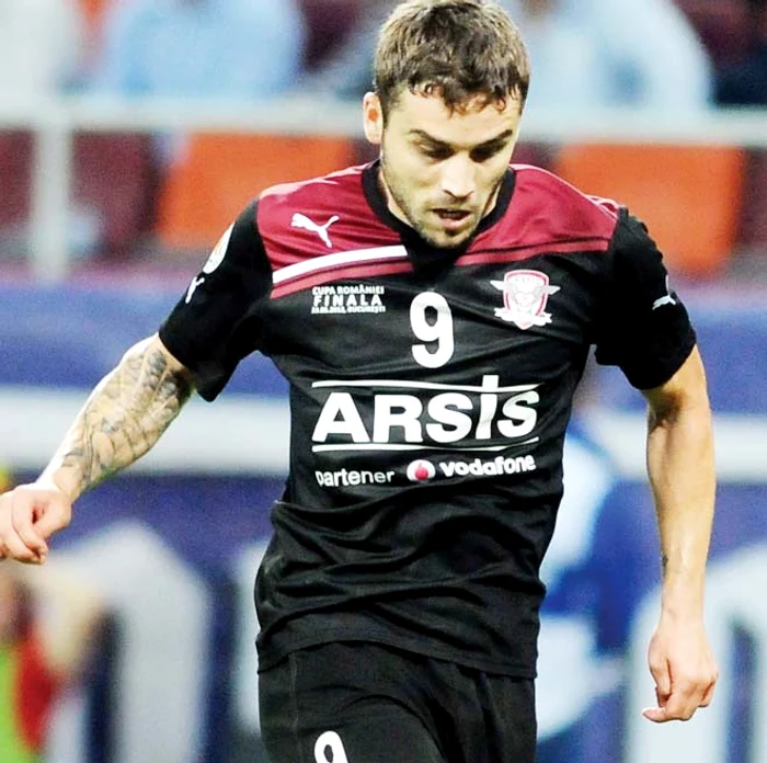 
    Alex Ioniţă  va juca la Rapid  cu numărul 25  