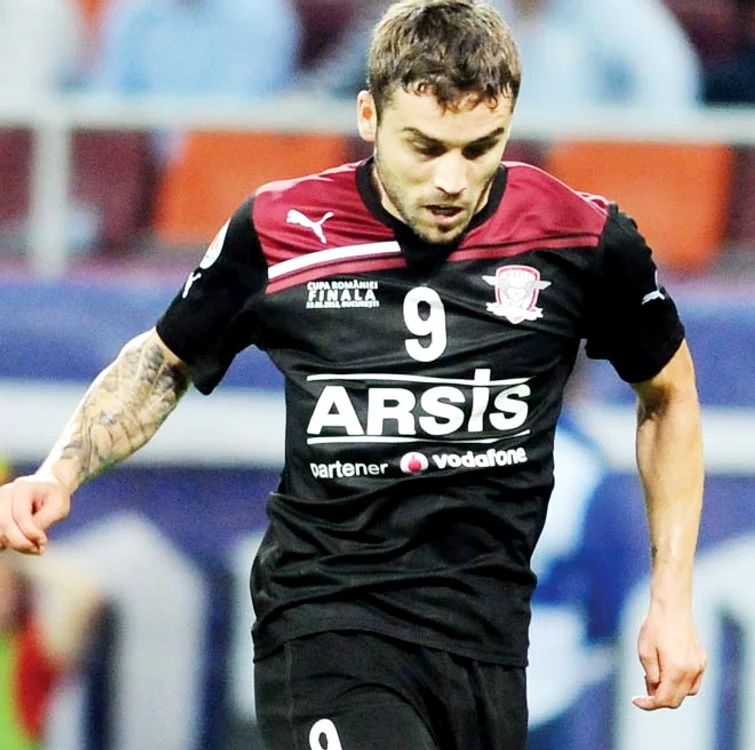 
    Alex Ioniţă  va juca la Rapid  cu numărul 25  