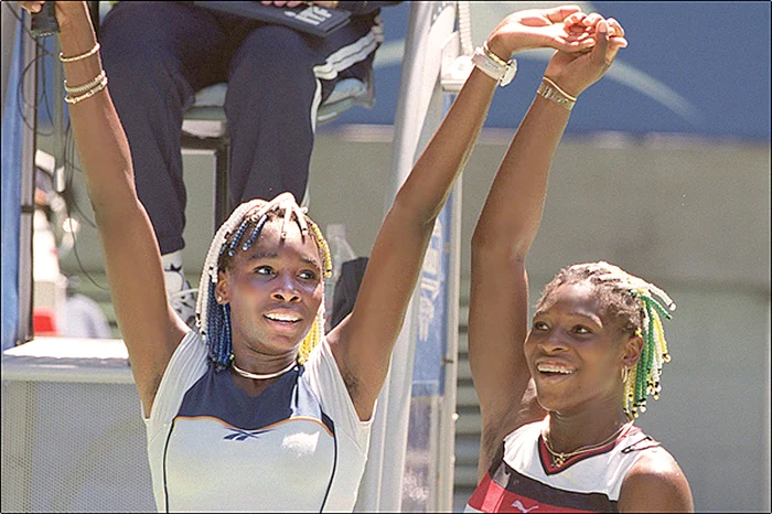 1998. Venus şi Serena s-au  confruntat pentru  prima dată într-un  meci oficial 