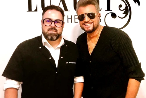 Cătălin Botezatu, alăturui de esteticianul vedetelor, Morad Iancu Sursa: Facebook