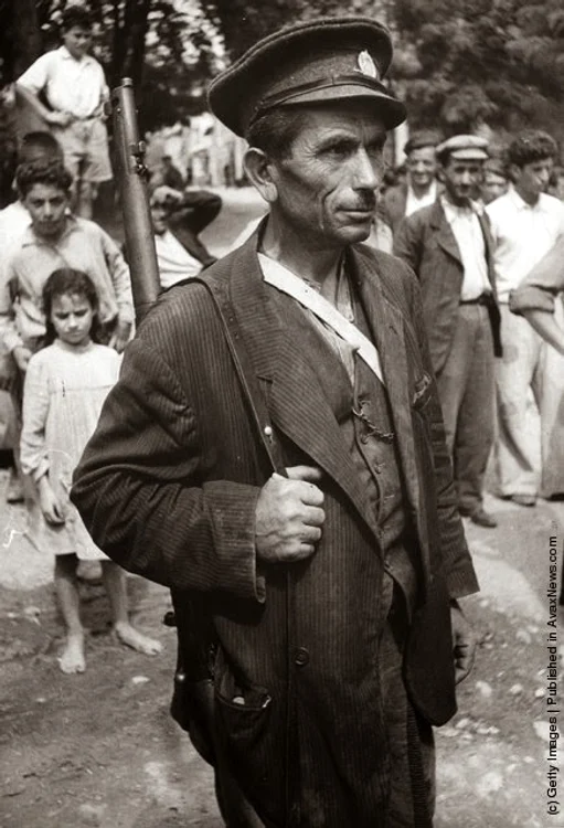 Goumenissa, Macedonia, august 1947 (Haywood Magee/Picture Post/Getty Images)
