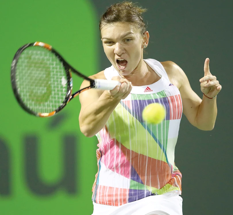 Simona Halep are de luptat la Miami nu doar cu adersarele, ci şi cu umiditateaFOTO: Guliver/ GettyImages