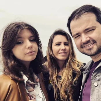 Laurențiu Duță, cu soția și fiica lor, în vârstă de 18 ani 