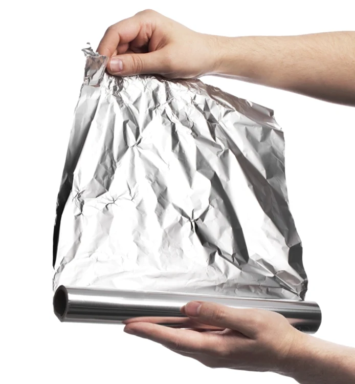 
    Folia de aluminiu nu trebuie să-ţi lipsească din casă  