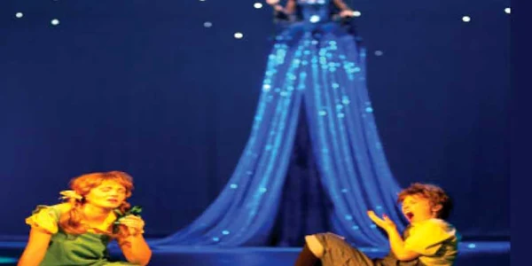 Scenografia spectacolului „Hansel şi Gretel“ este o adevărată încântare
