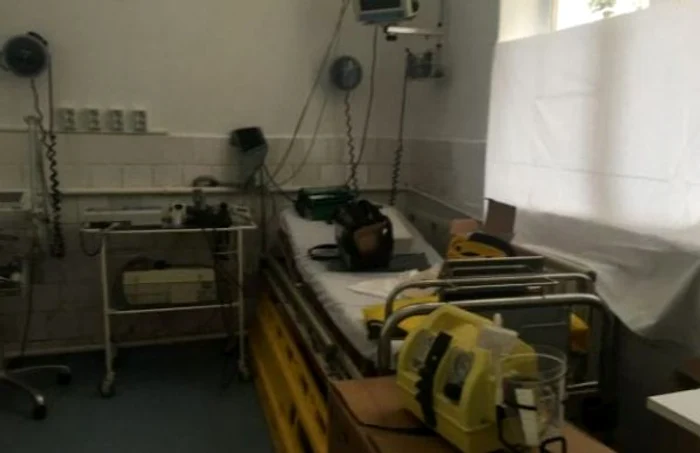 Aparatura fostului Spital Bălceşti - Vâlcea Foto Adevărul