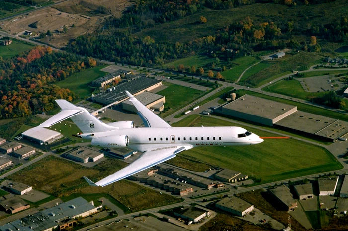 Avionul prăbușit în Egipt s-ar fi dezintegrat în aerfoto: Hepta