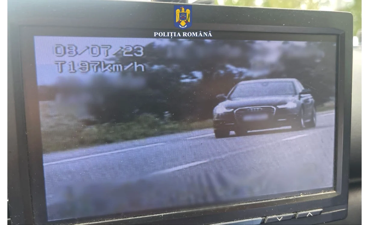 Radarul l-a surprins pe șofer când circula cu 197 km/h FOTO IPJ Bacău