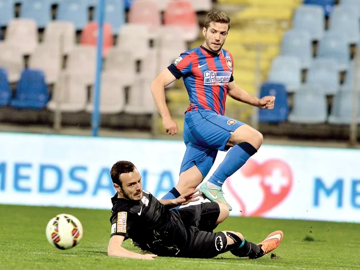 
    Steliştii se bazează  în meciul de diseară  pe Alex Chipciu,  aflat în revenire  de formă  