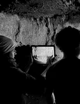 Cercetătorii, în timpul lucrărilor de documentare și analiză (© Universidad de Alicante)
