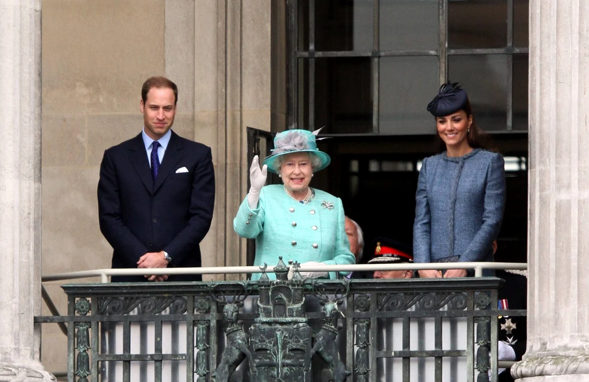 Regina Elisabeta, Prințul William și Kate Middleton profimedia 0720708218 jpg
