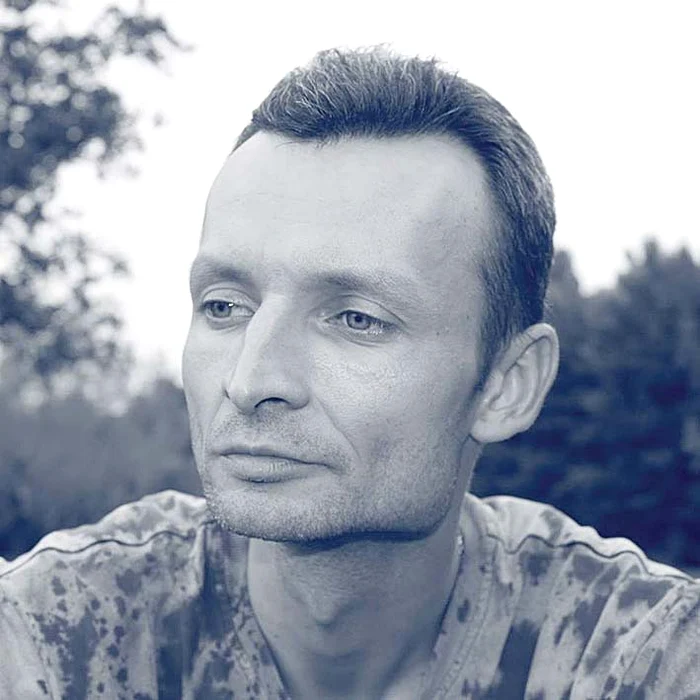 
    Militarul Robert  Danţiş n-a putut  trece peste  despărţirea de iubită Foto: Facebook   