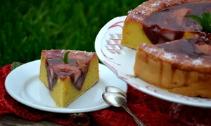 prajitura cu branza rubarba si pere rosii jpeg