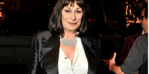 Anjelica Huston