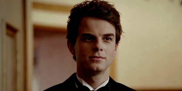 nathaniel buzolic foto comic con