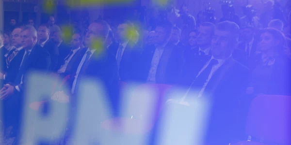 Conferința de presă comună a liderilor PSD și PNL alături de candidatul acestora la PMB, Cătălin Cîrstoiu, în București. FOTO Inquam Photos / Octav Ganea