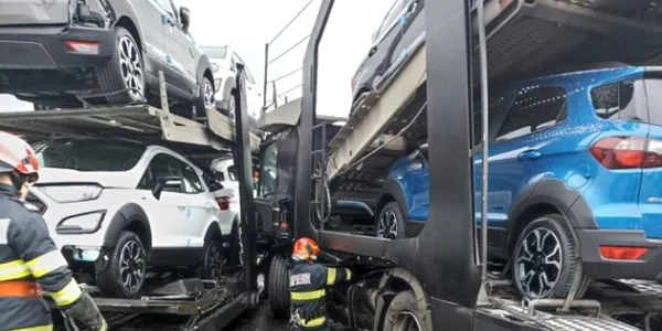 accident caras severin foto express de banat