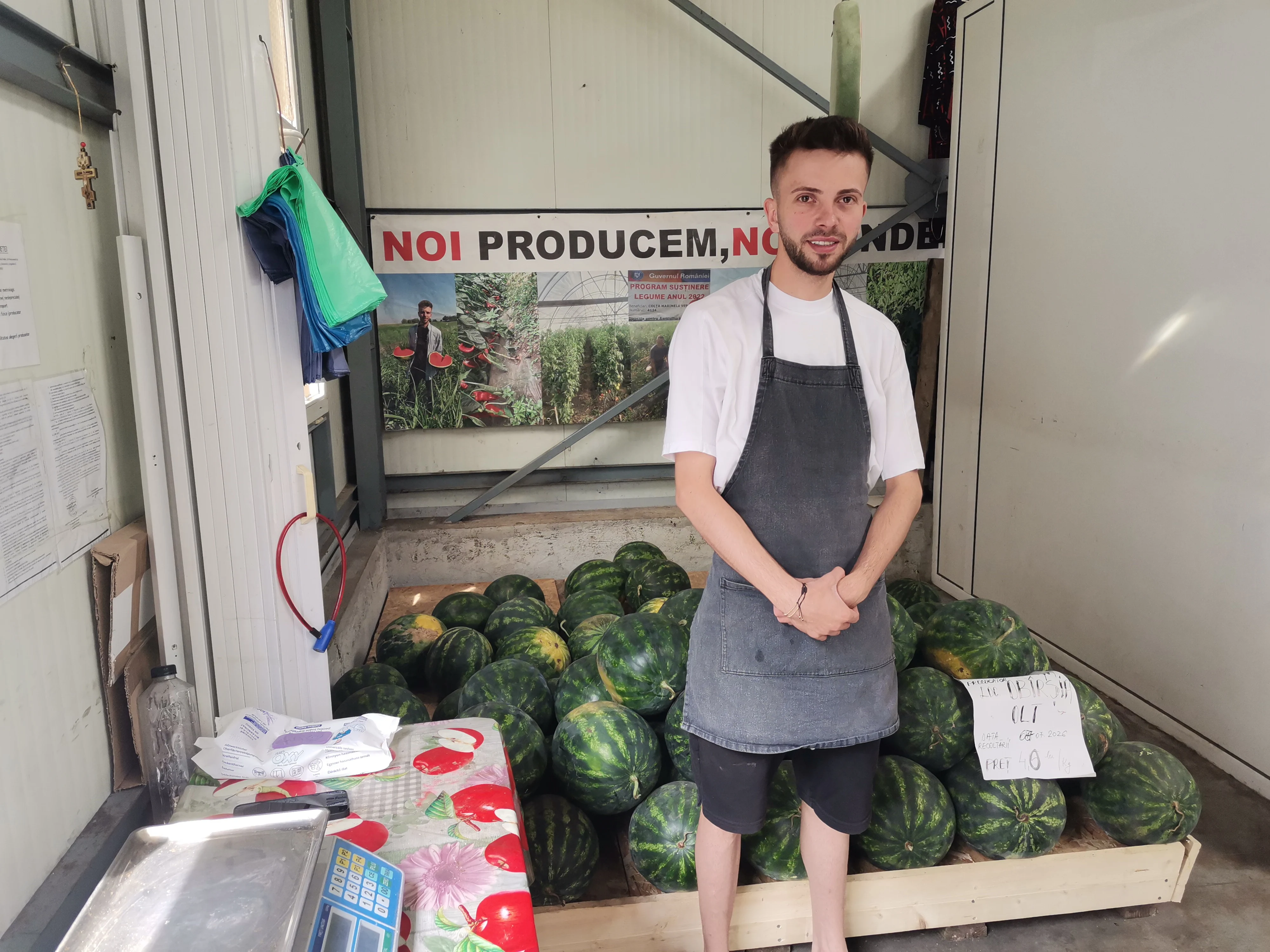 Cum reușește un fermier din Olt să vândă pepenii de opt ori mai scump decât alți producători