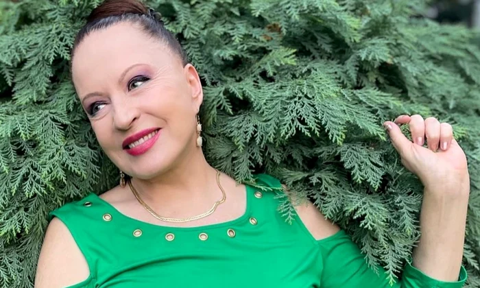 Maria Dragomiroiu în verde (1) jpg